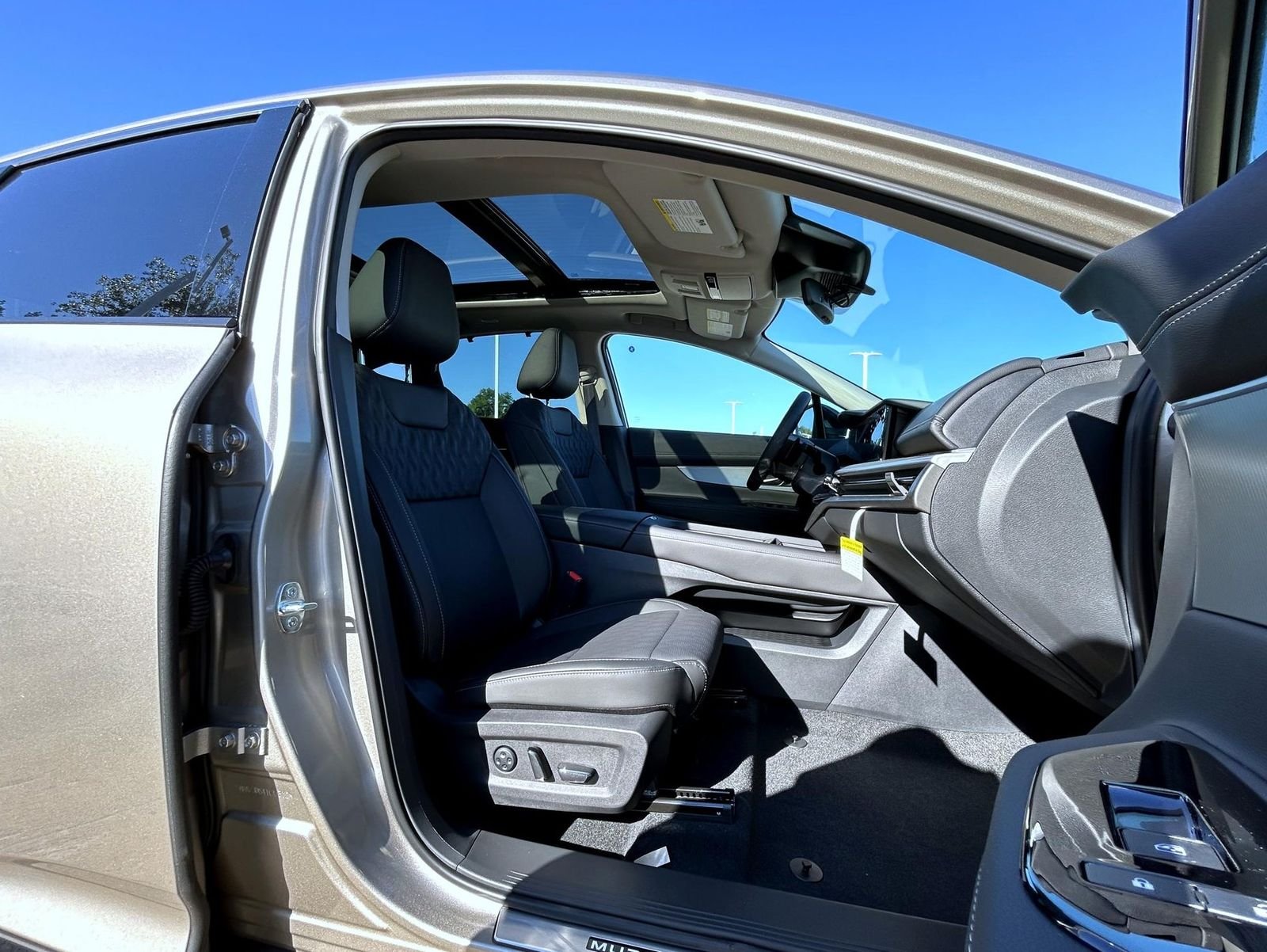New 2026 Champagne Silver Metallic Nissan Platinum image 15