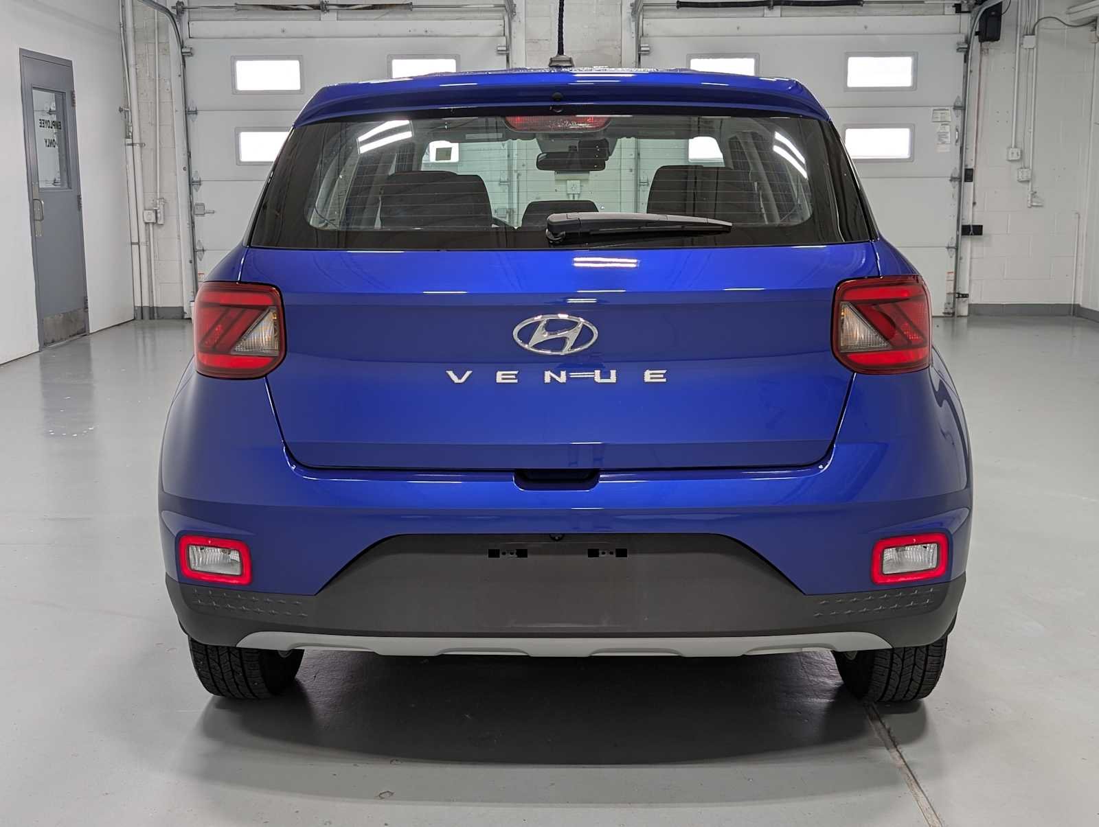 Used 2023 Intense Blue Hyundai SE image 9