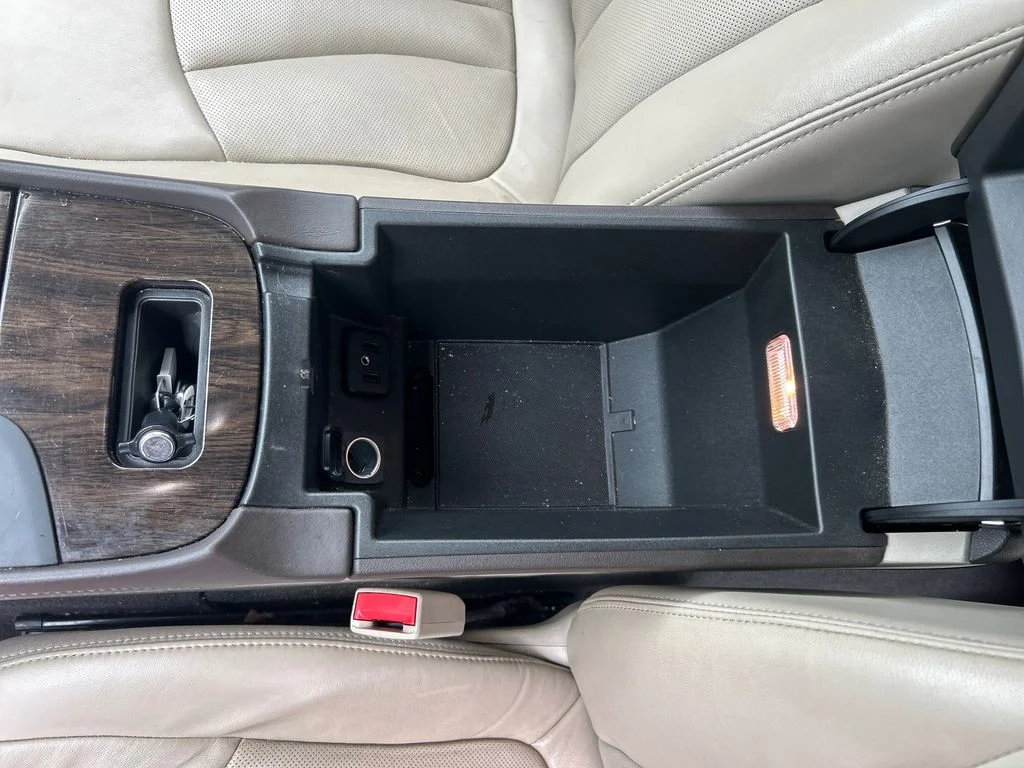 Used 2017 White Buick Essence image 26