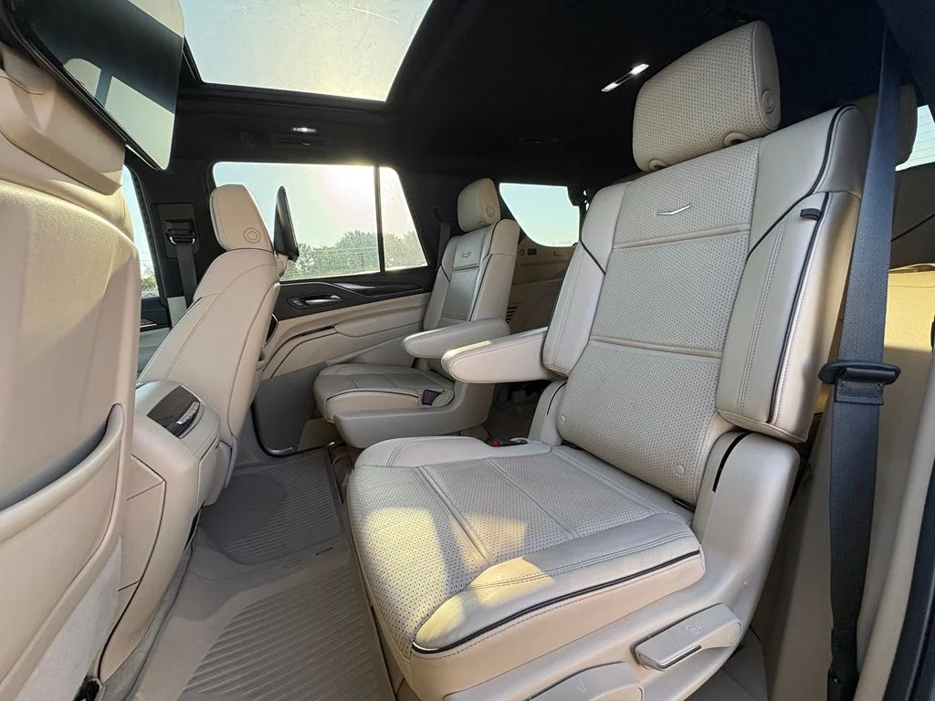 Used 2024 White Cadillac Premium Luxury image 26