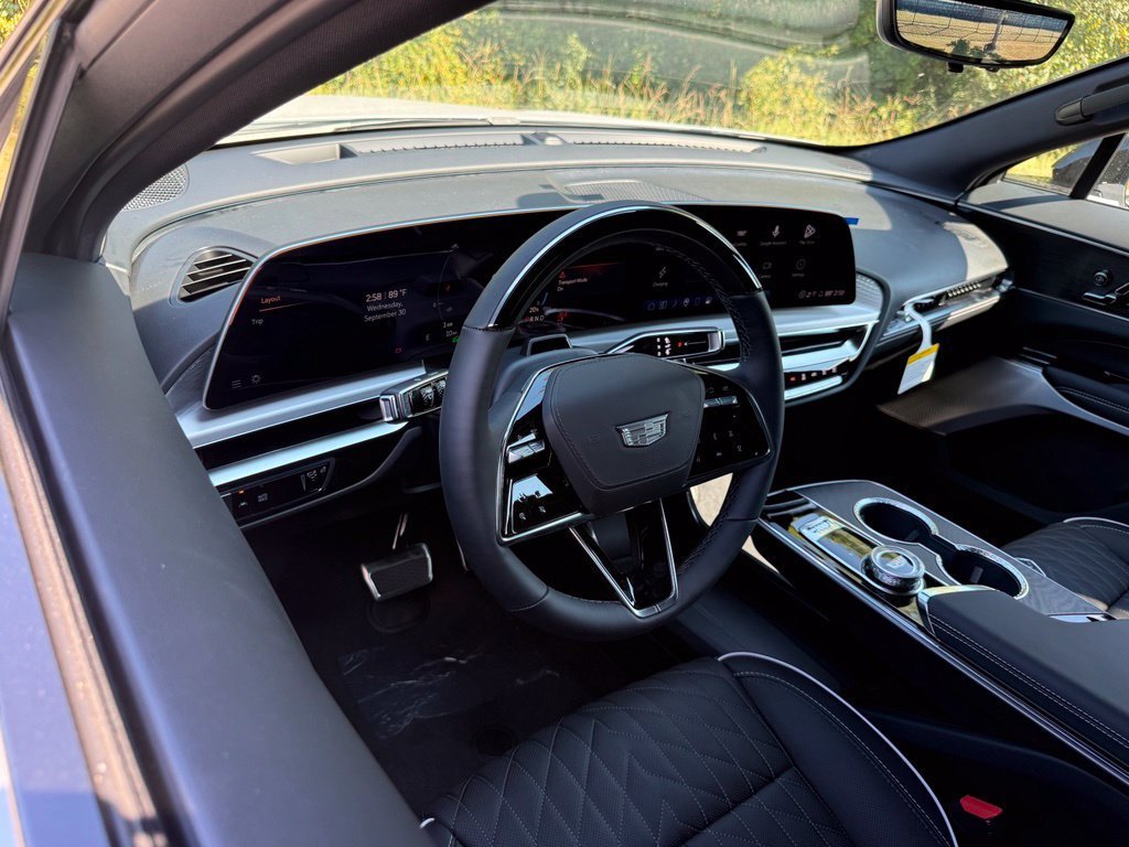 2027 Cadillac LYRIQ Signature Sport - Photo 3