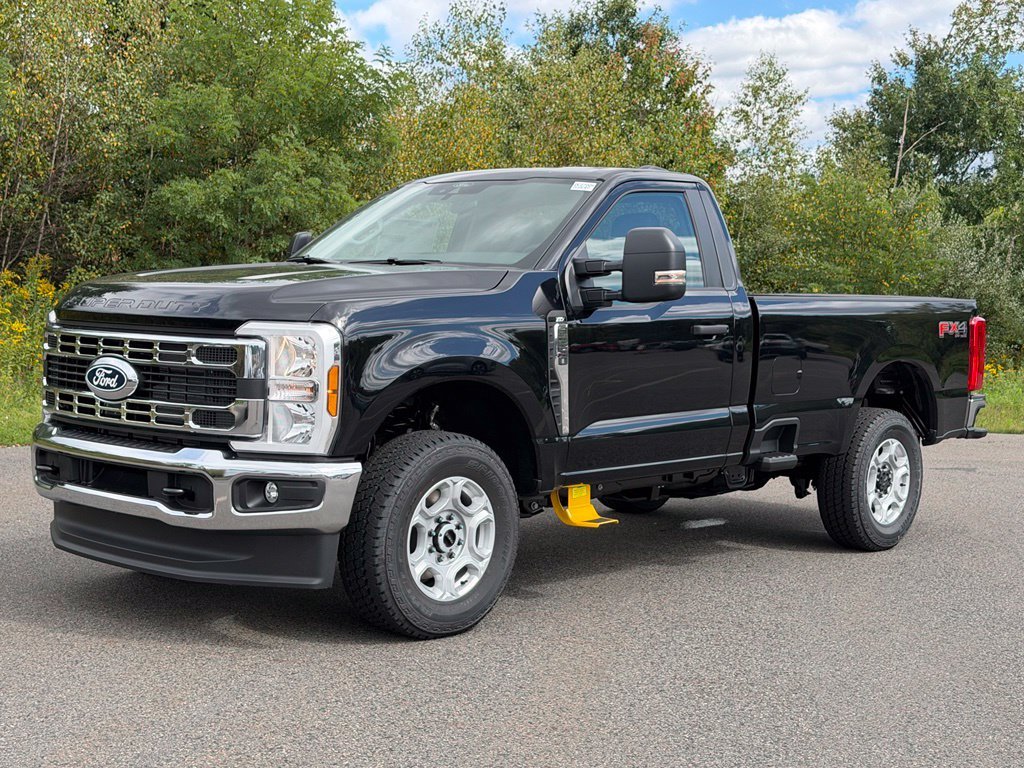 New 2027 Agate Black Metallic Ford F-250® XLT image 26