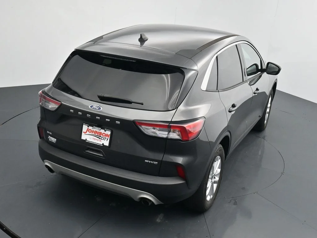 Used 2020 Gray Ford SE image 24