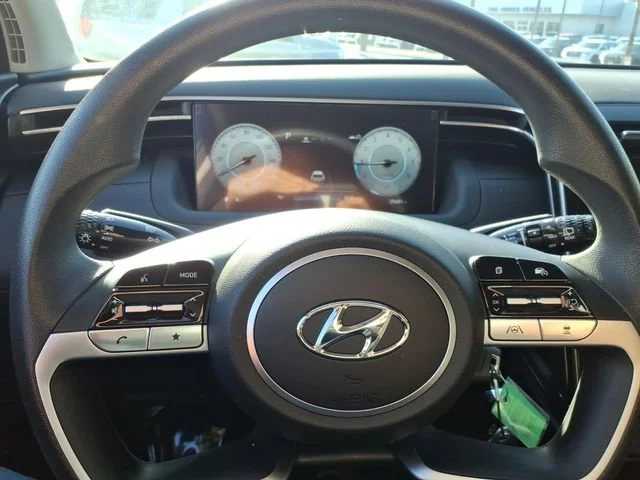 Used 2024 Black Hyundai SE image 15