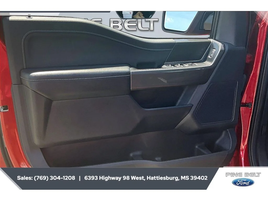 Used 2022 Rapid Red Metallic Tinted Clearcoat Ford XLT image 18