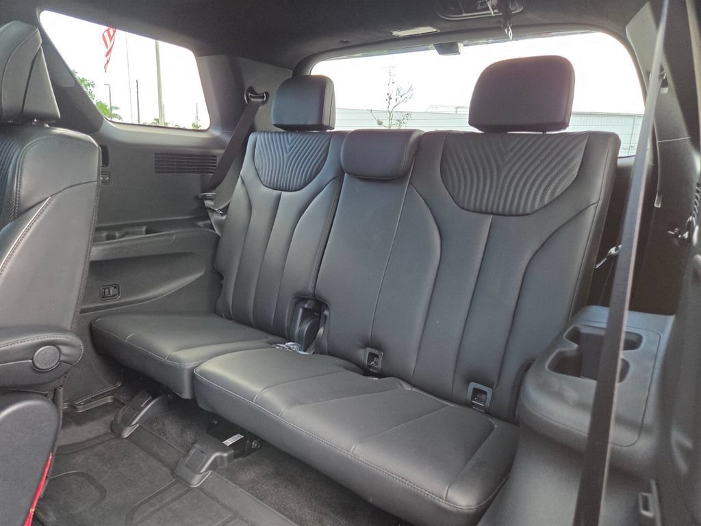 Used 2023 Sierra Burgundy Hyundai Calligraphy image 23