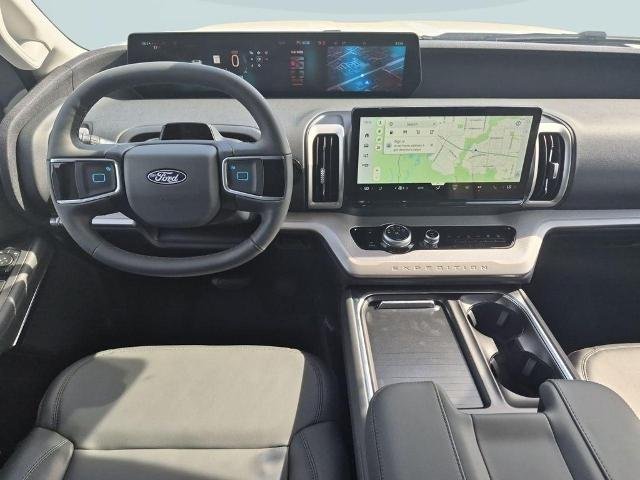 New 2027 Star White Metallic Tri-Coat Ford MAX Active image 24