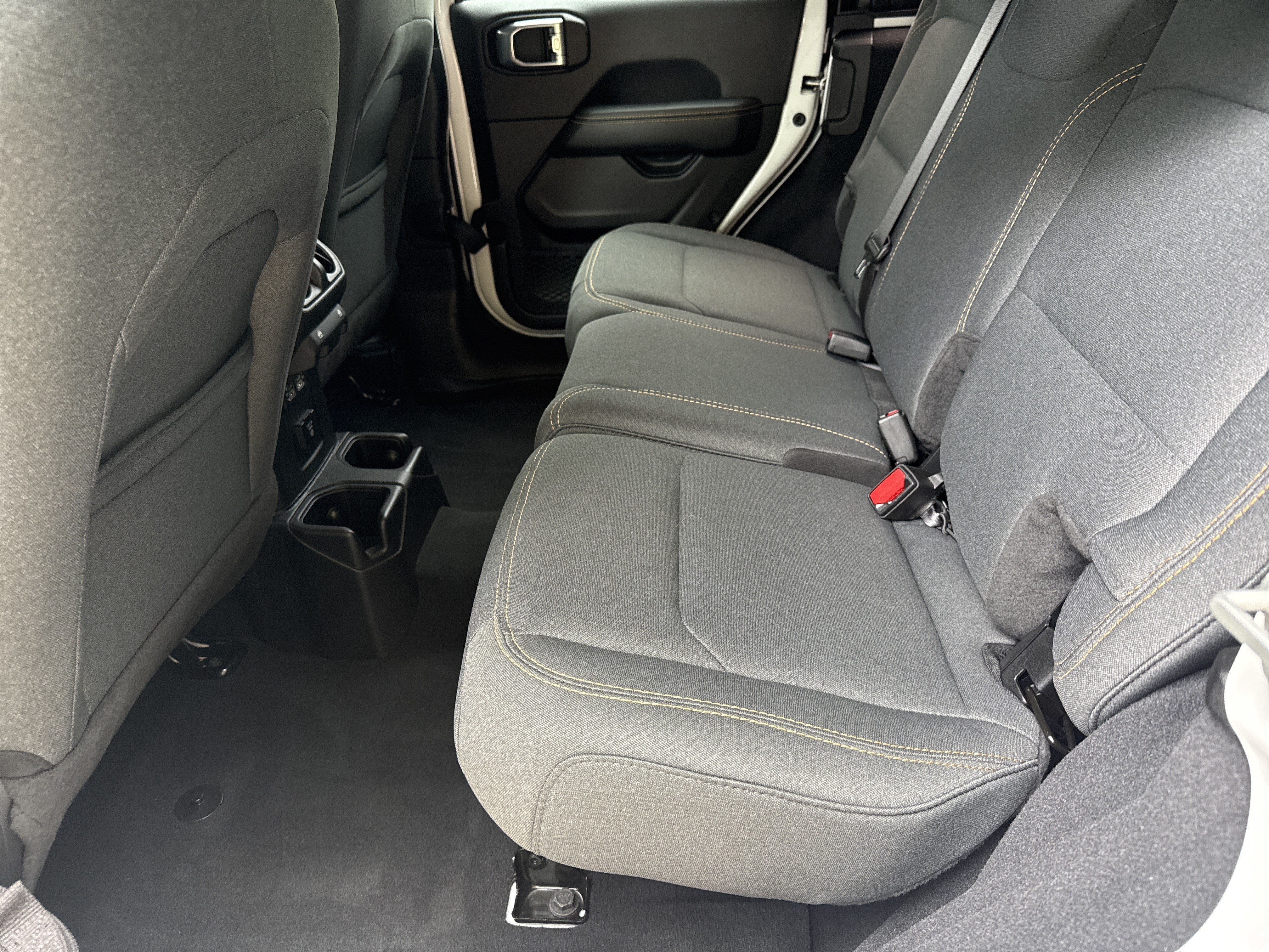 Used 2024 Bright White Clearcoat Jeep Sahara image 22