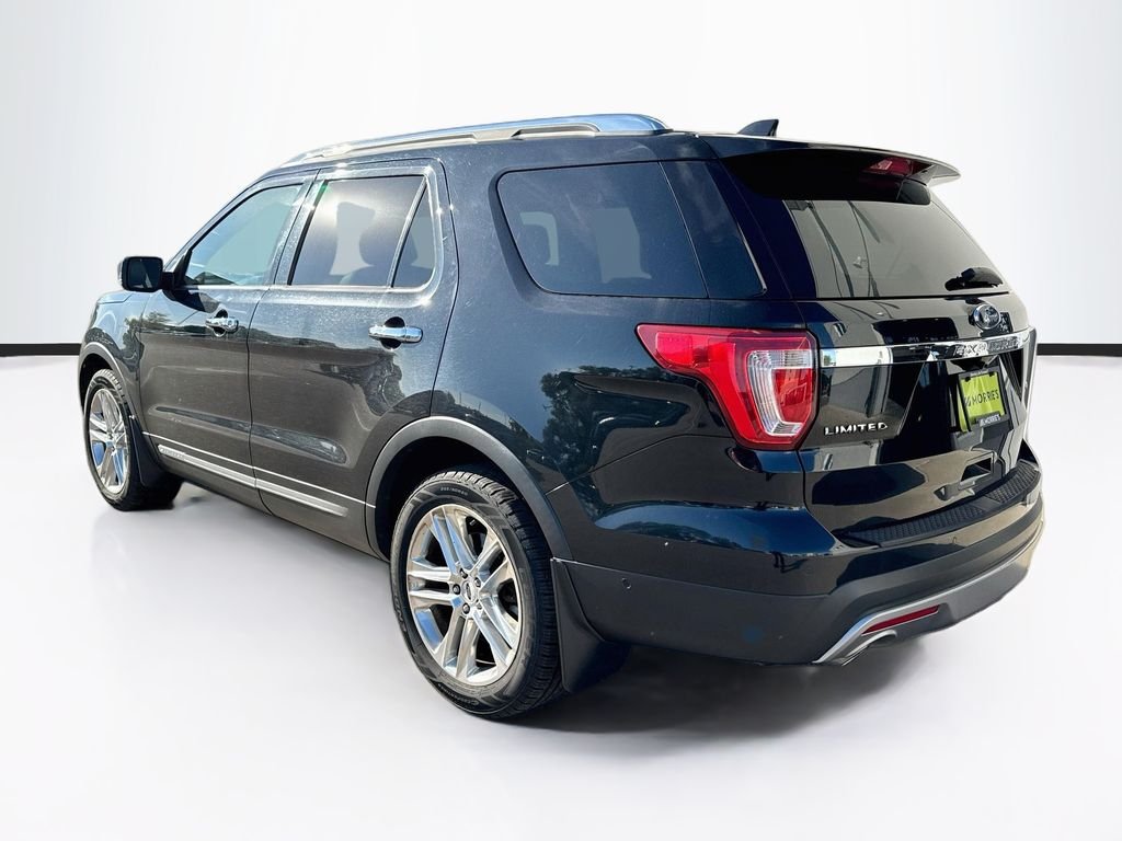 Used 2016  Ford Limited image 7