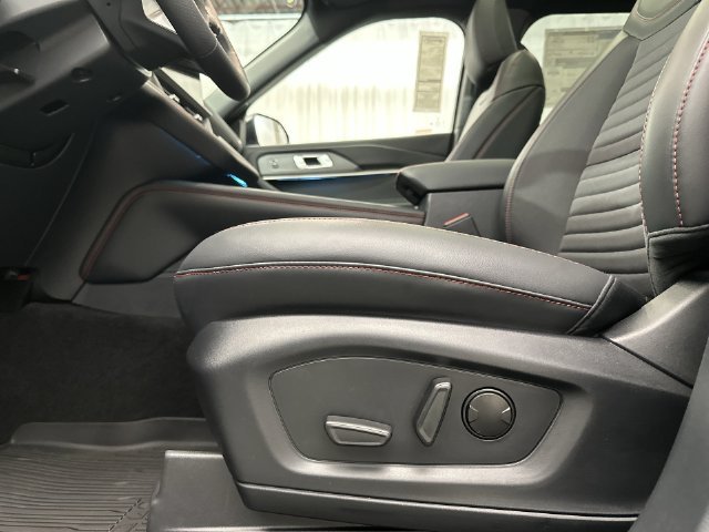 New 2027 Vapor Blue Metallic Ford ST-Line image 16