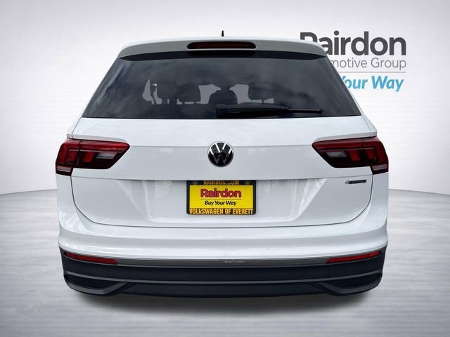 Used 2022 Pure White Volkswagen SE image 6