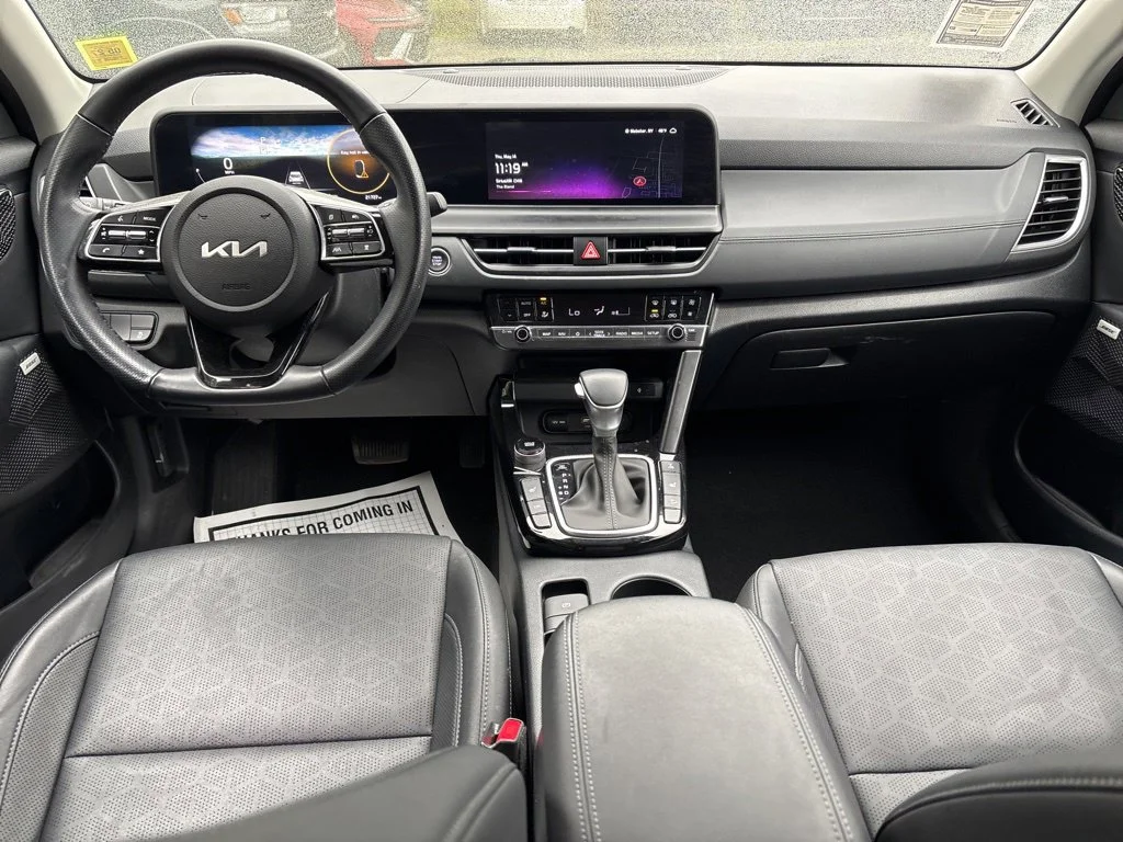 Used 2024 Gray Kia SX image 27