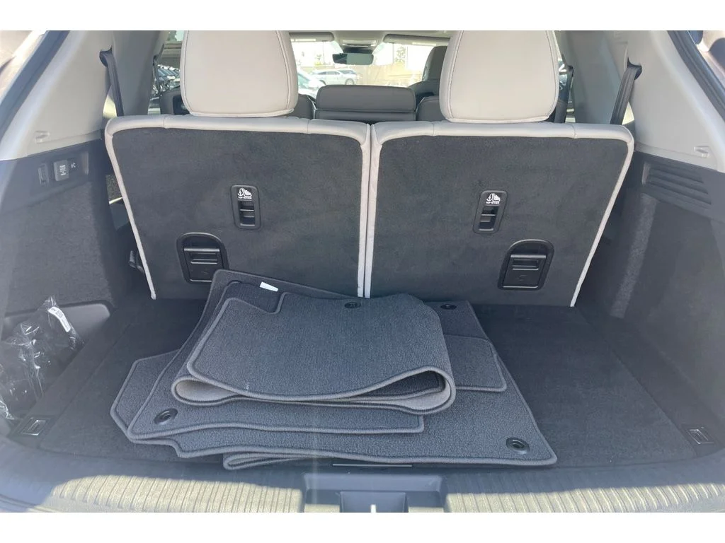 Used 2026 SOLAR SILVER ME Acura w/Technology Package image 16