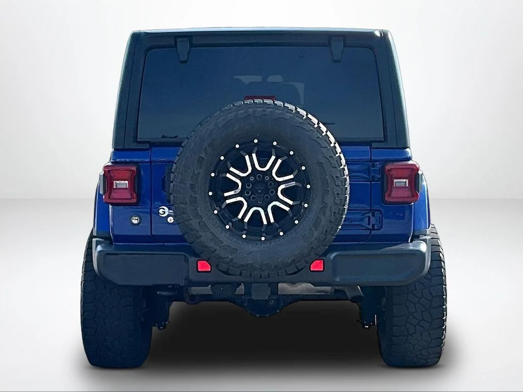 Used 2018 Blue Jeep Unlimited Sahara image 5
