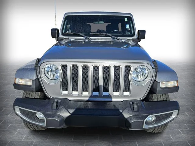 Used 2020 Silver Jeep Unlimited Sahara image 2