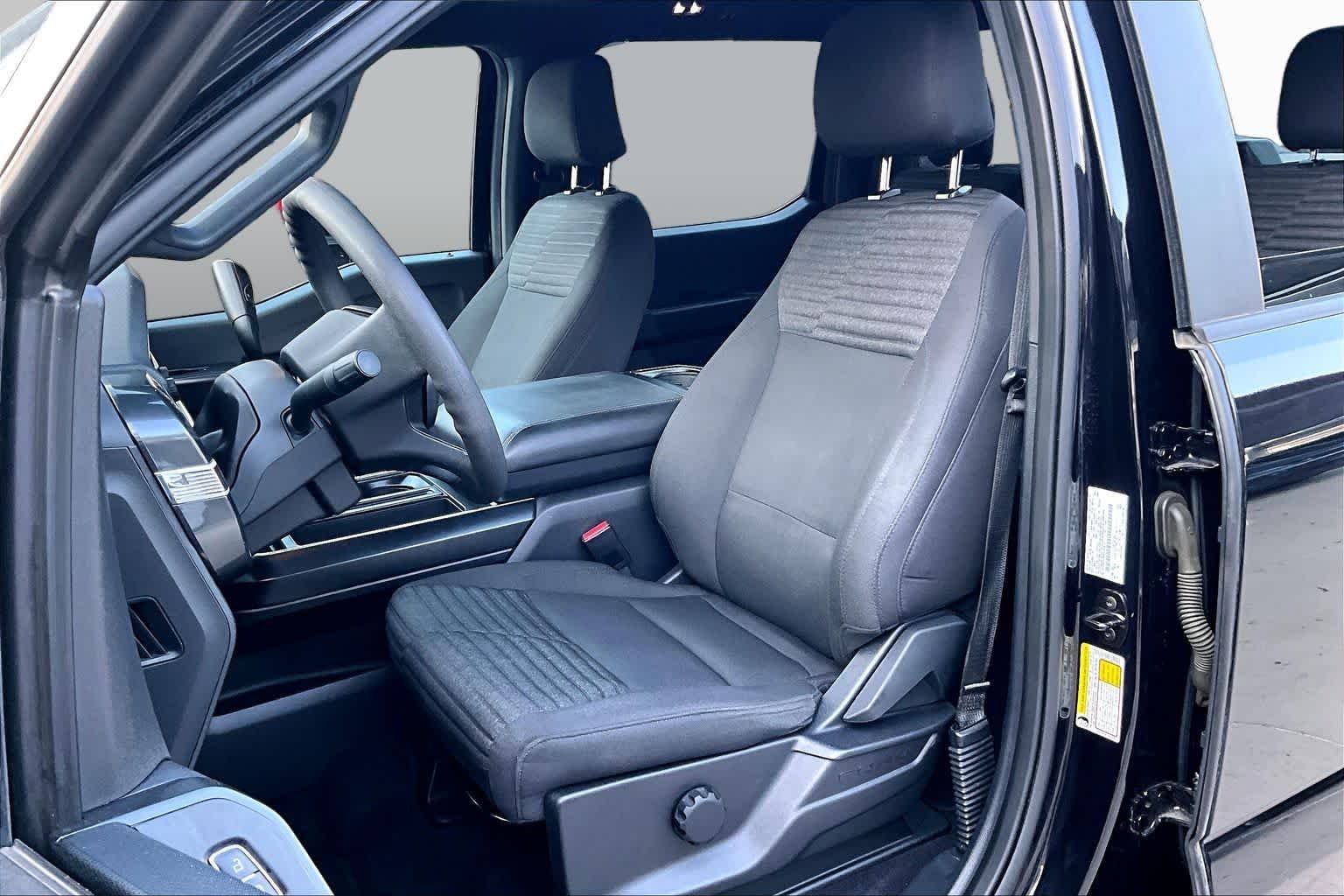 Used 2023 Agate Black Metallic Ford XL image 8