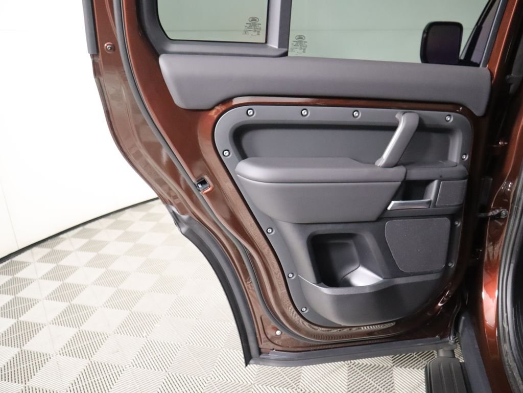 2025 Land Rover Defender S - Photo 28