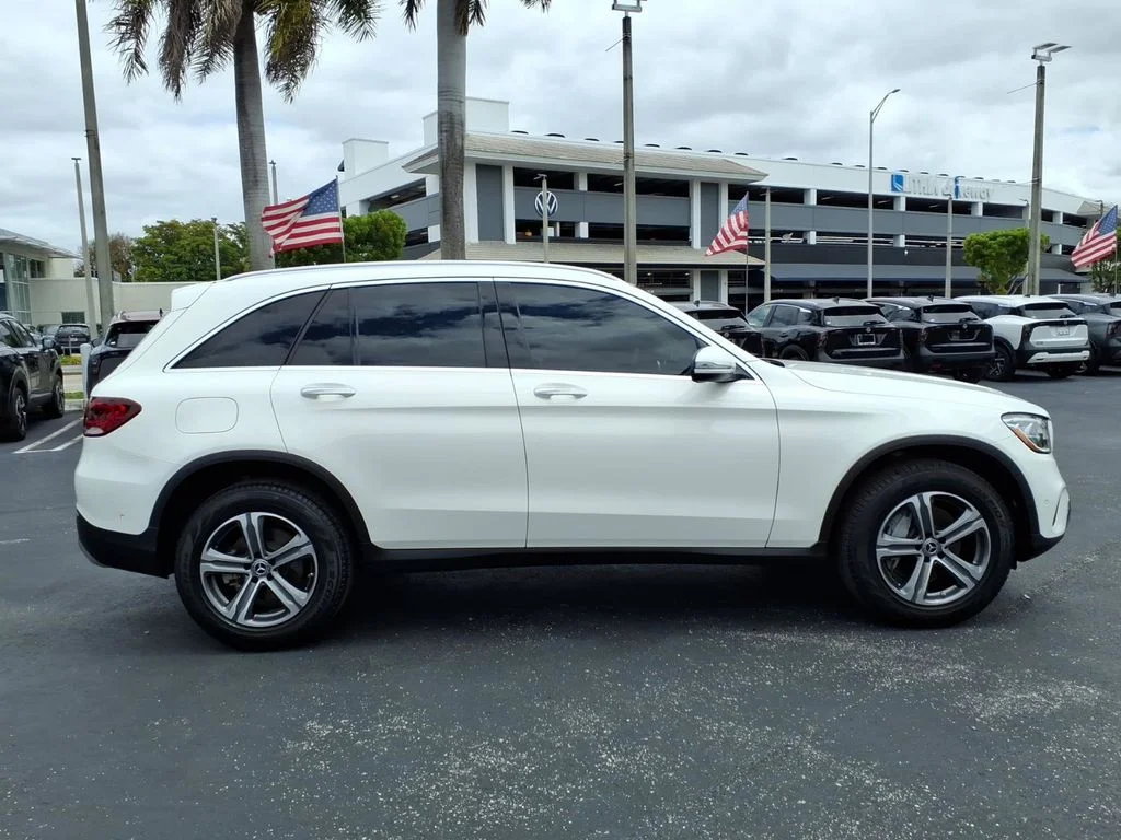 Used 2021 Polar White Mercedes-Benz GLC 300 image 12