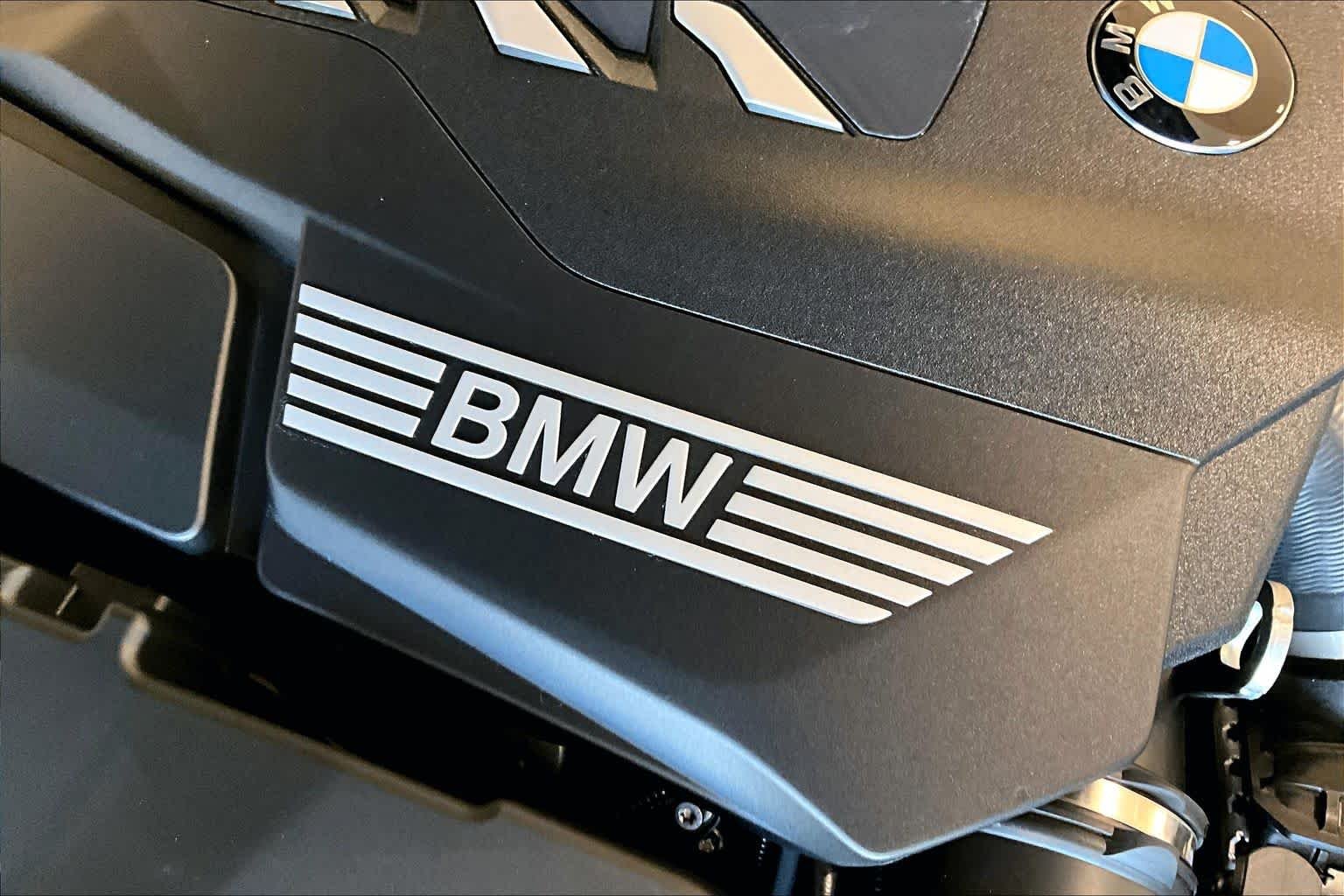 New 2026 Mauritius Blue Metallic BMW M850i image 17
