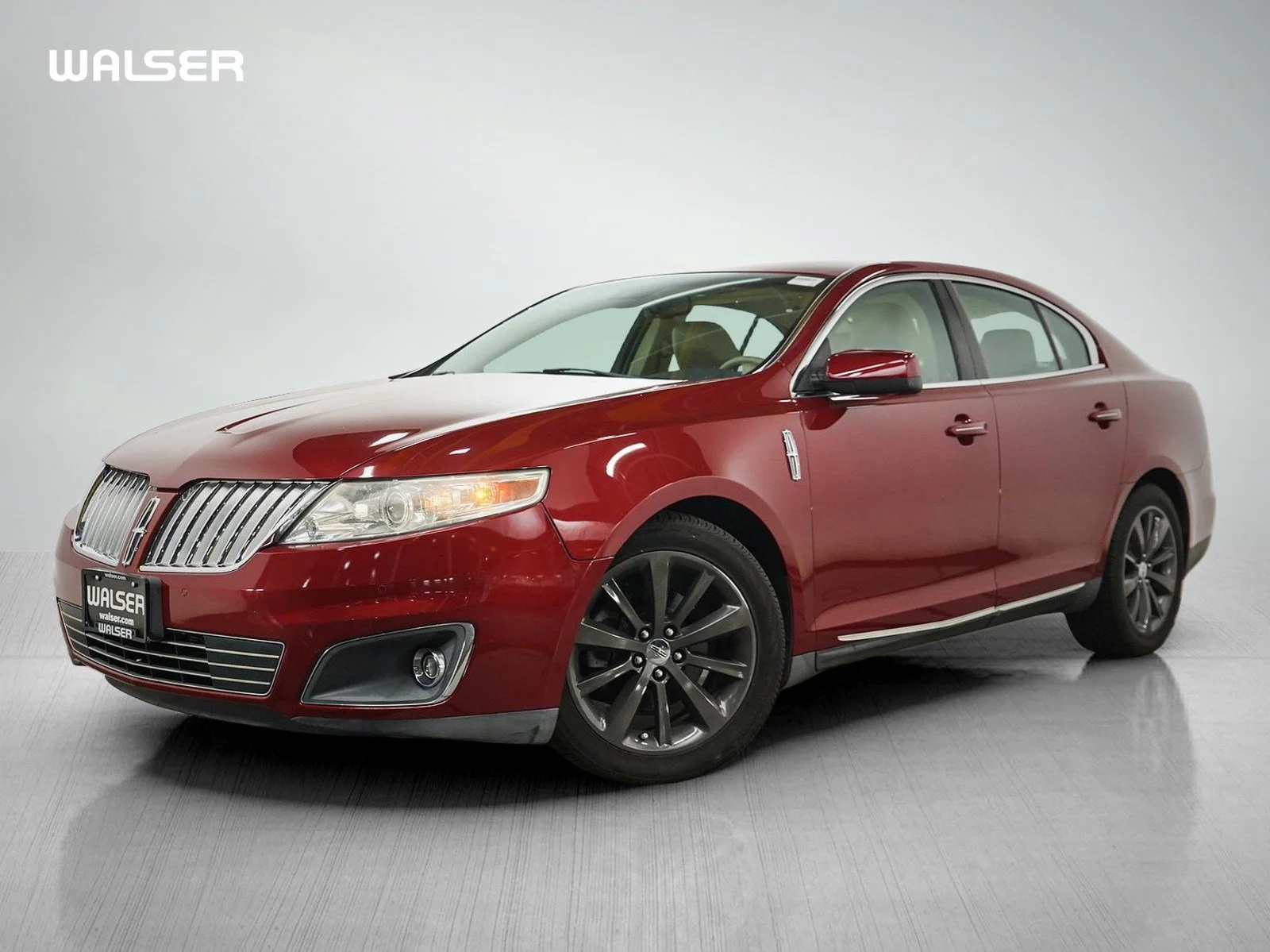 Used 2009 Sangria Red Clearcoat Metallic Lincoln  image 1