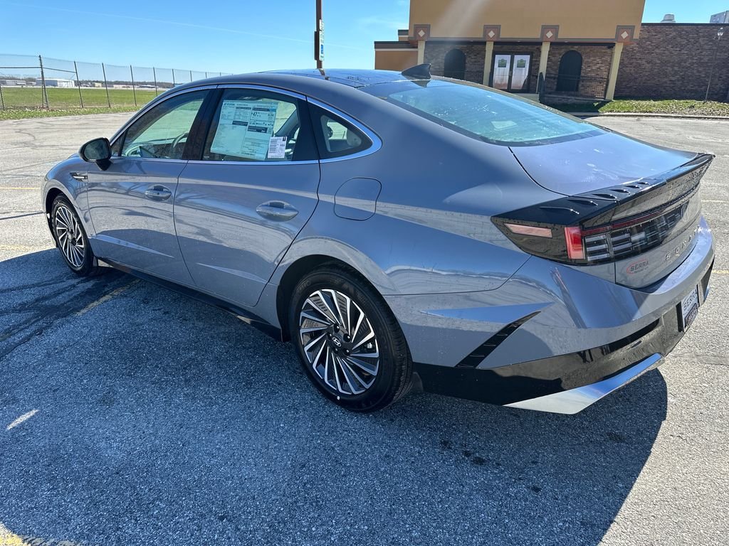 New 2026 Blue Hyundai SEL image 3