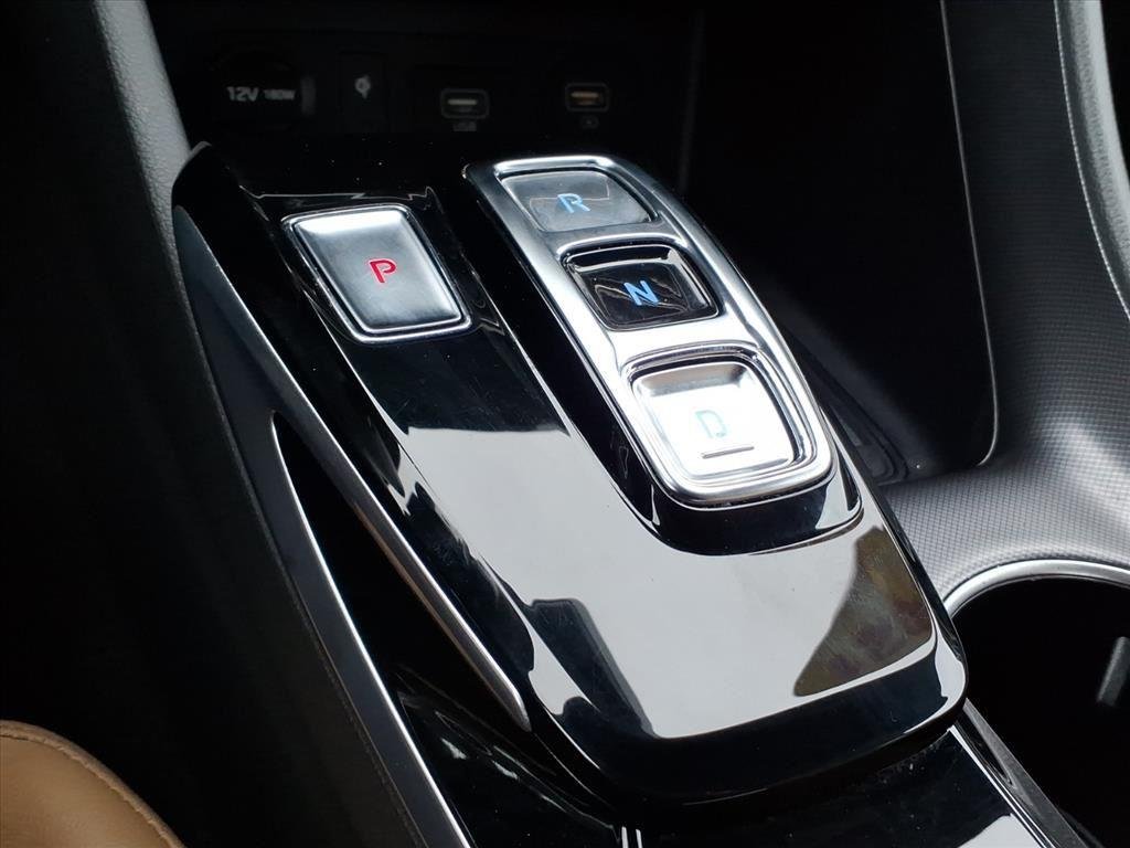Used 2021 Phantom Black Hyundai Limited image 25