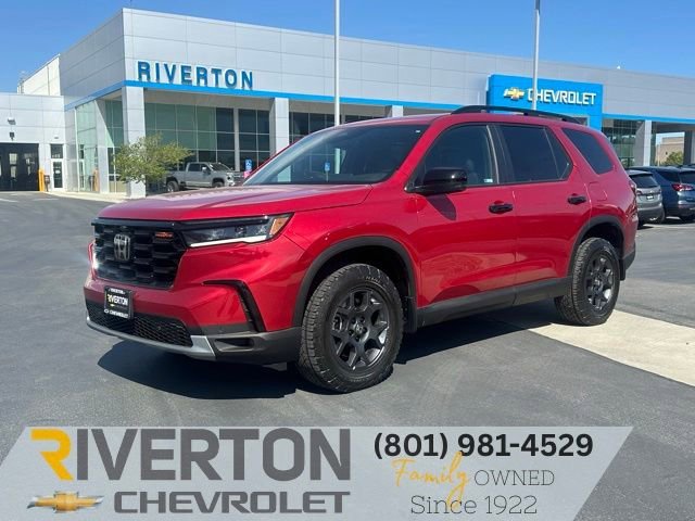 2025 Honda Pilot TrailSport AWD's photo