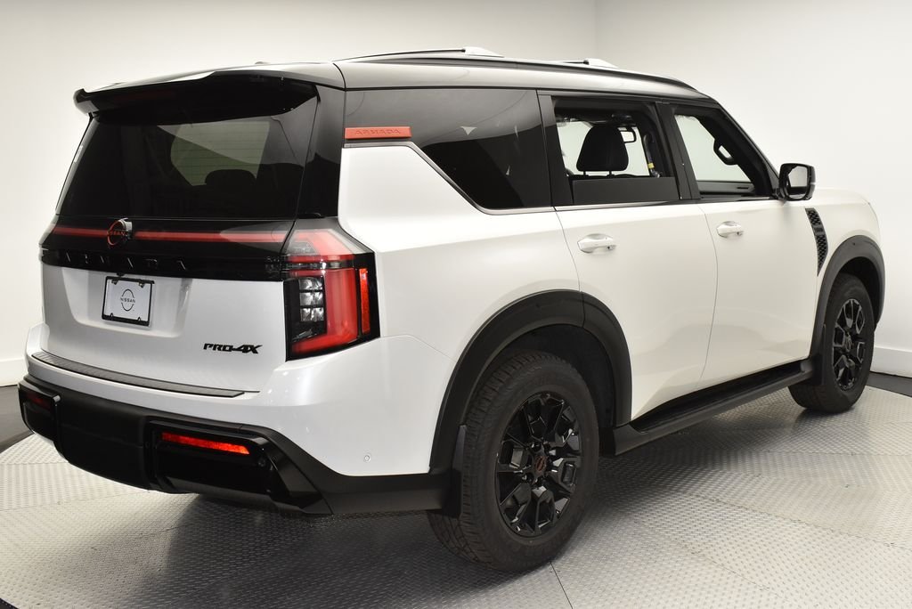 New 2026 Aspen White TriCoat / Super Black Two-tone Nissan PRO-4X® image 5
