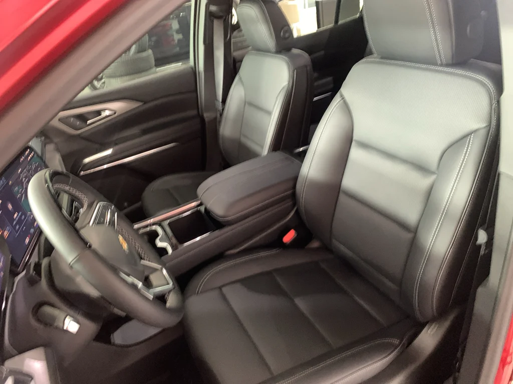 2027 Chevrolet Traverse LT - Photo 13