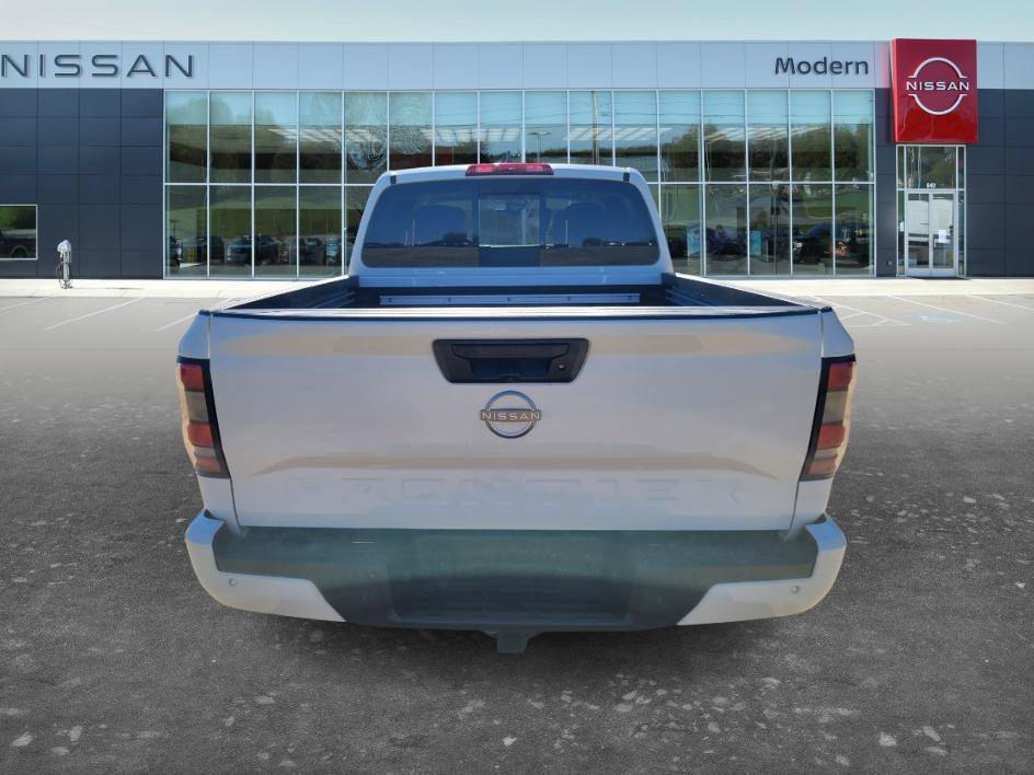 Certified Used 2025 Glacier White Nissan SV image 6