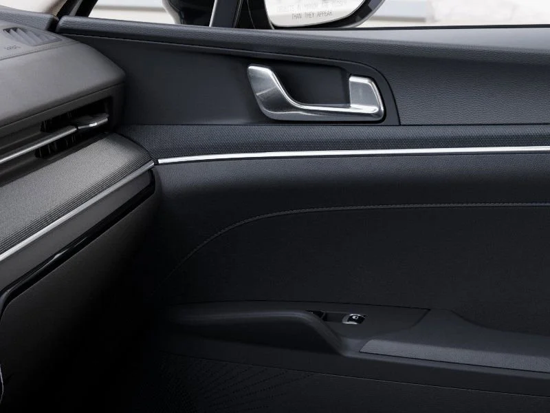 New 2026 Snow White Pearl Kia LXS image 25