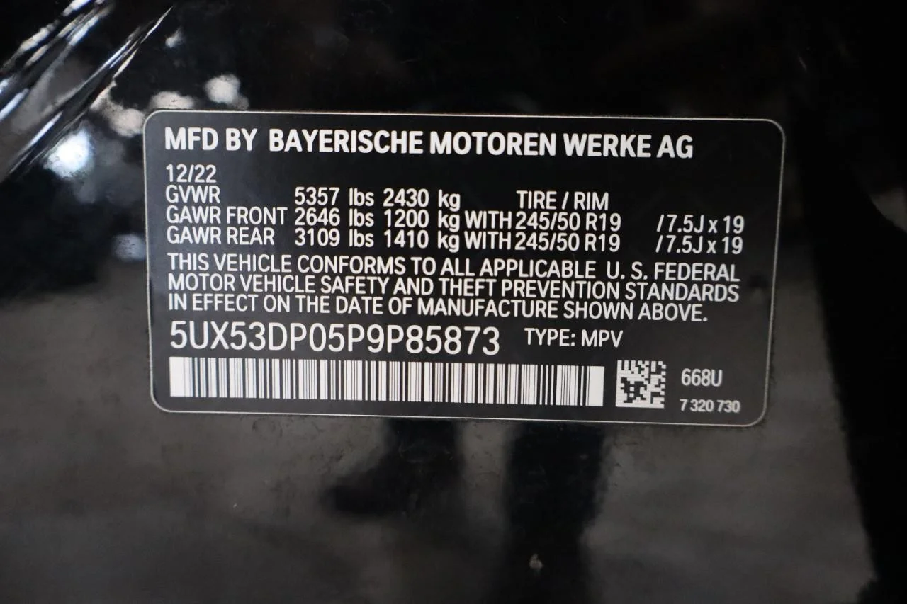 Used 2023 Jet Black BMW xDrive30i image 42