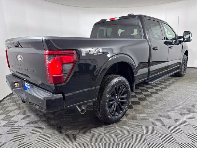 New 2026 Agate Black Metallic Ford XLT image 3