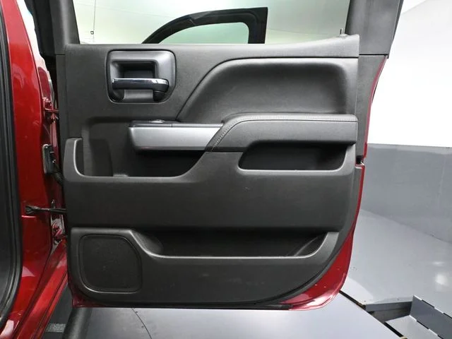 Used 2016 Red Chevrolet LT image 39