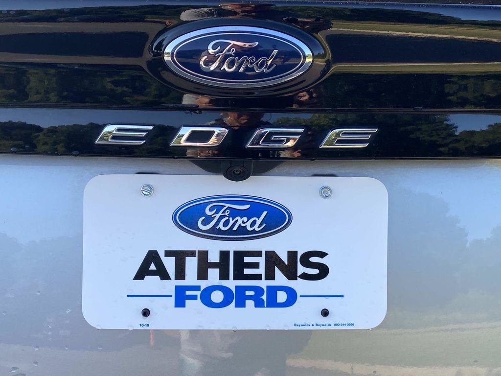Certified Used 2024 Iconic Silver Metallic Ford SEL image 5