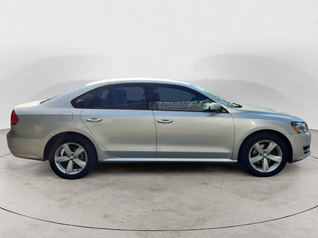 Used 2013 Silver Volkswagen 2.5 S image 4