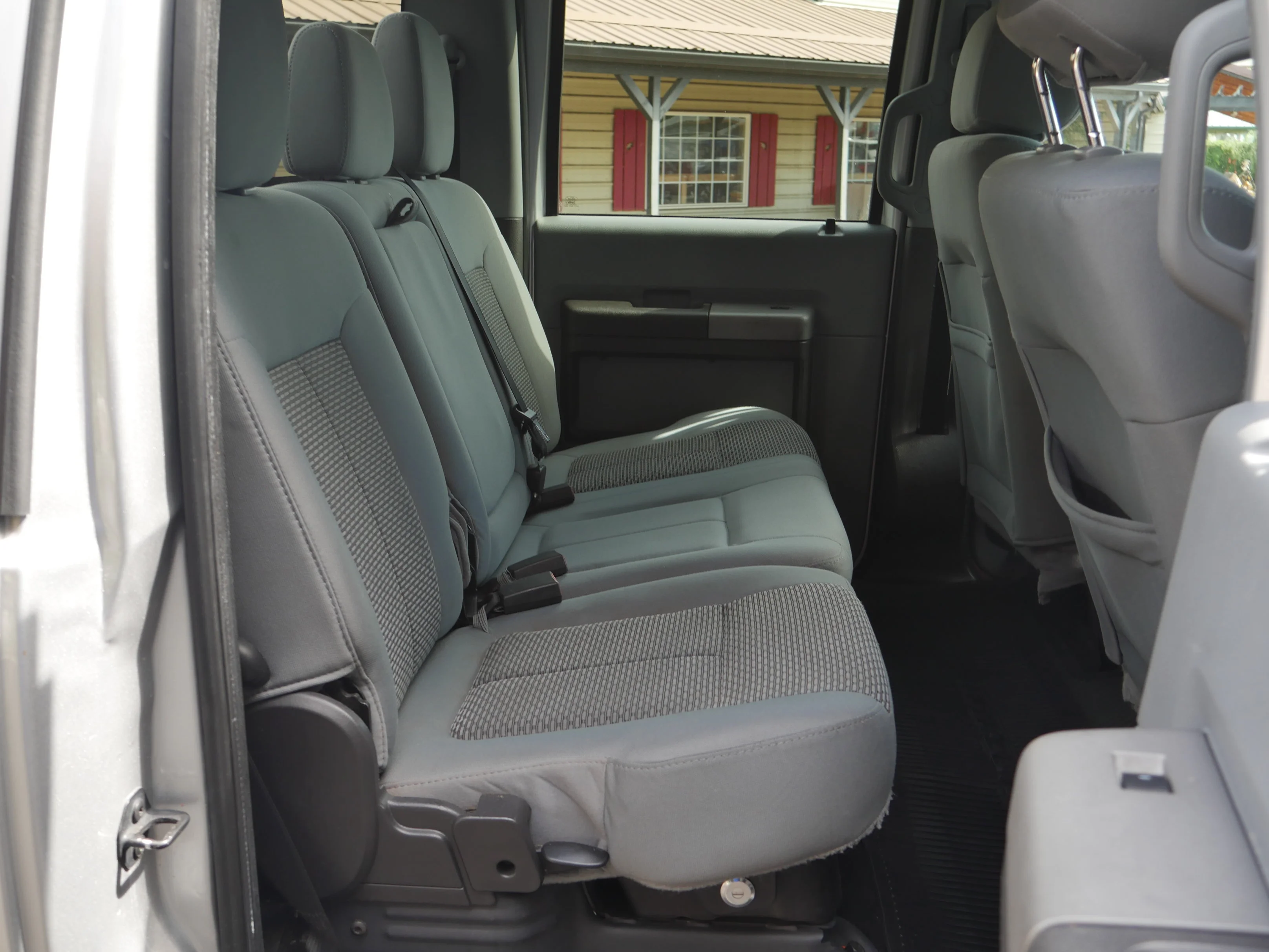 Used 2012 Ingot Silver Metallic Ford XLT image 23