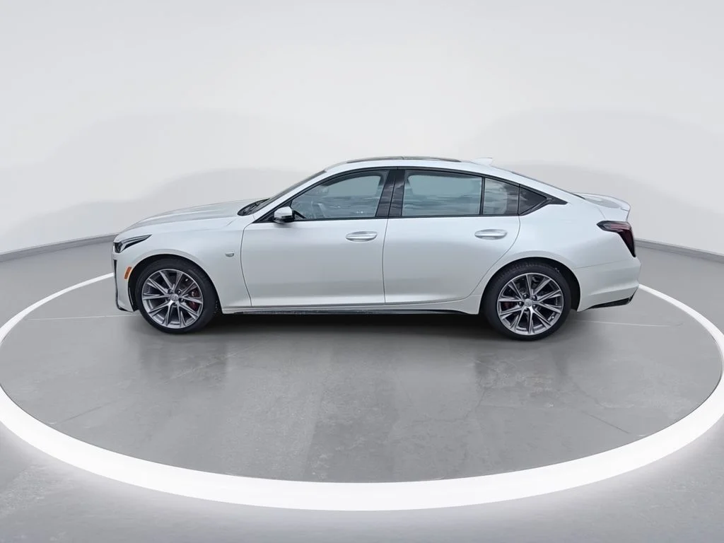Used 2022 White Cadillac Sport image 6