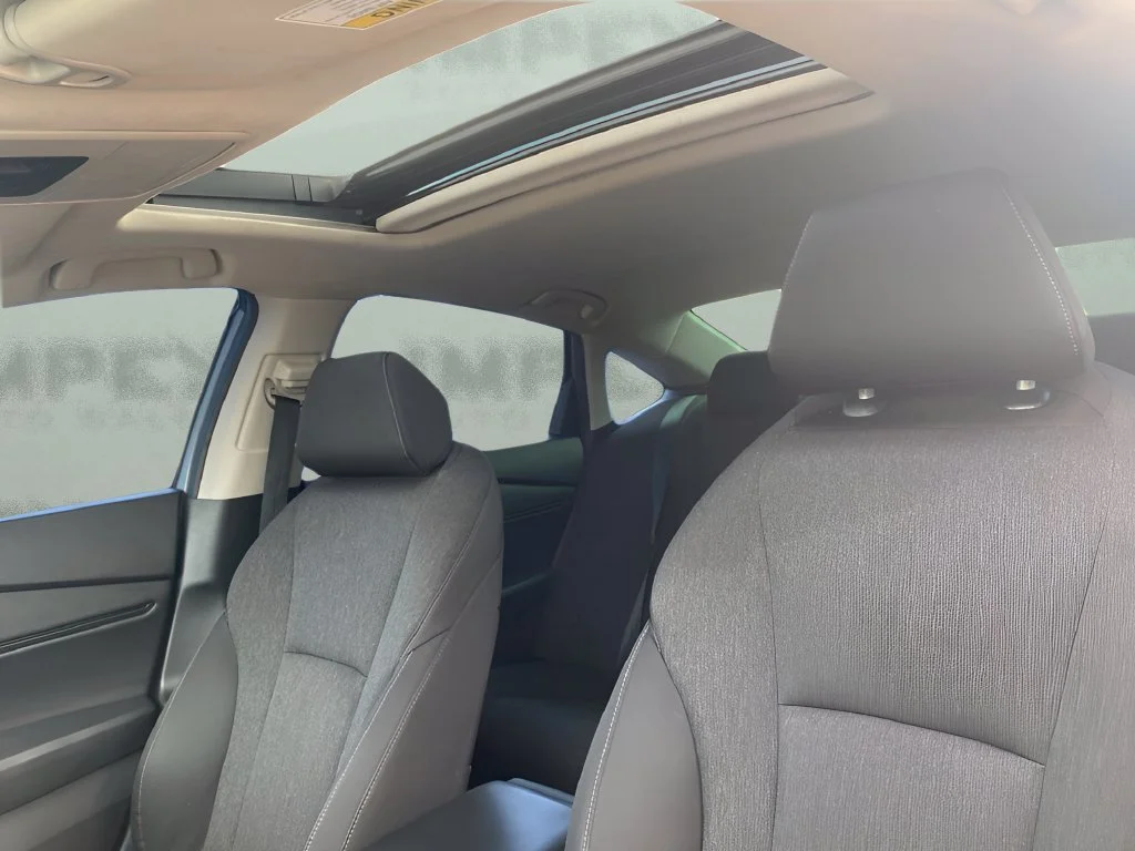 Used 2025 Gray Honda SE image 13