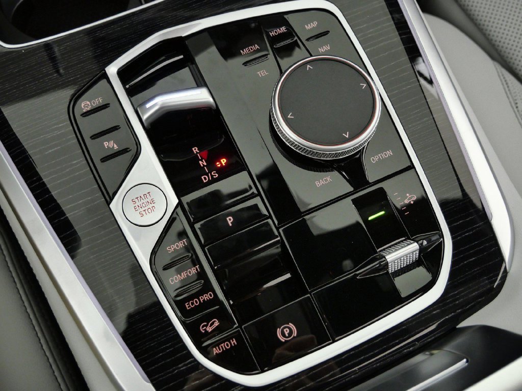 New 2026 Black Sapphire Metallic BMW M60i image 48