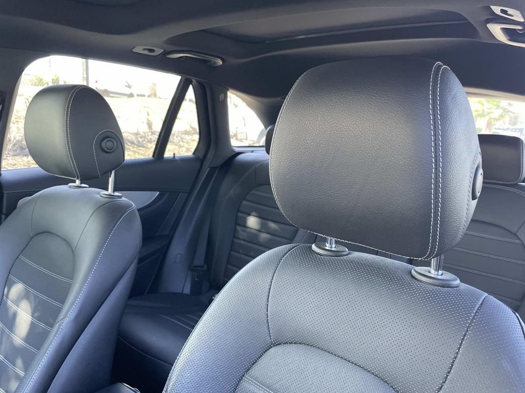 Used 2019 Black Mercedes-Benz GLC 350e image 21