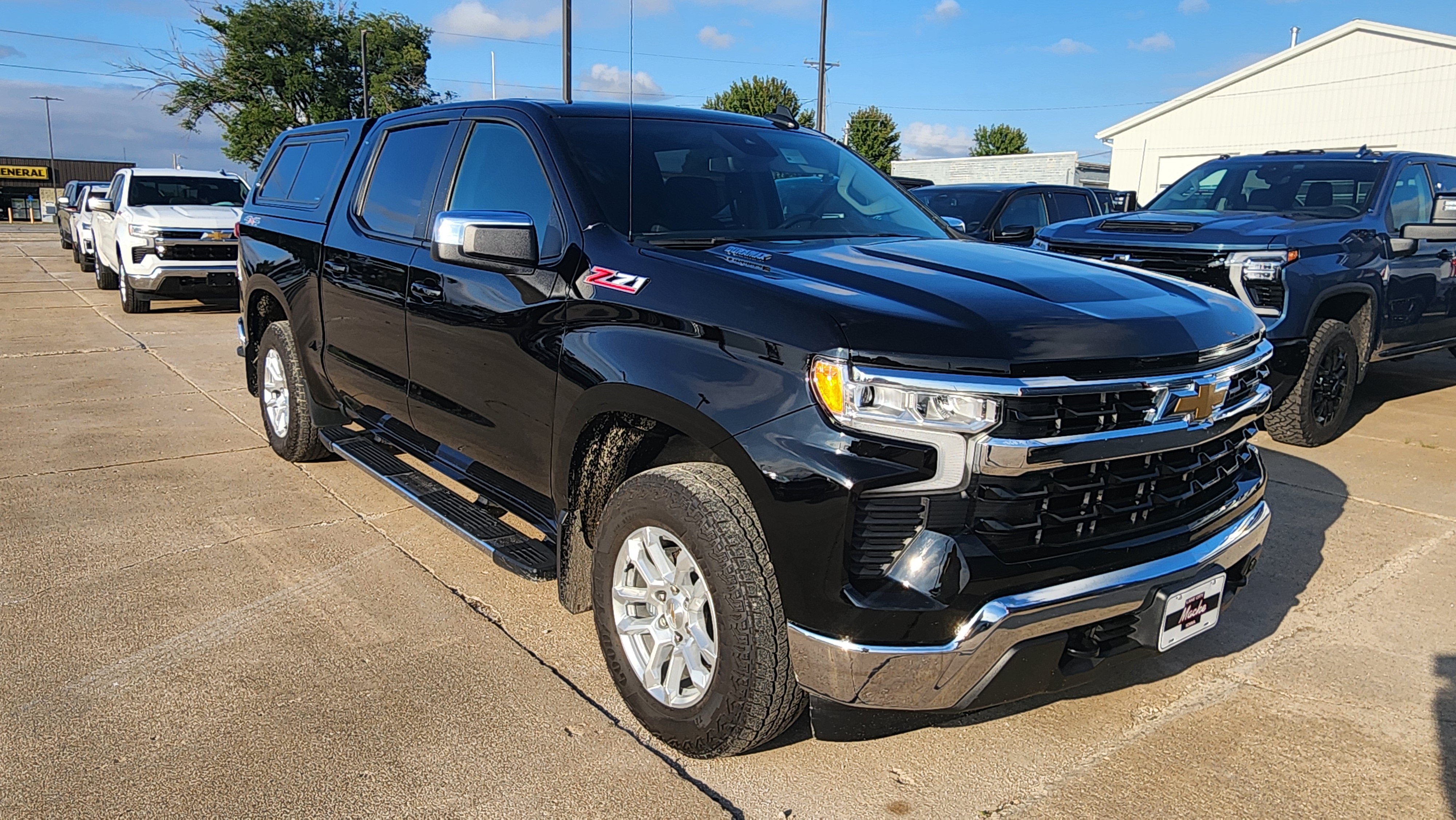 2023 Chevrolet Silverado 1500 LT - Photo 19