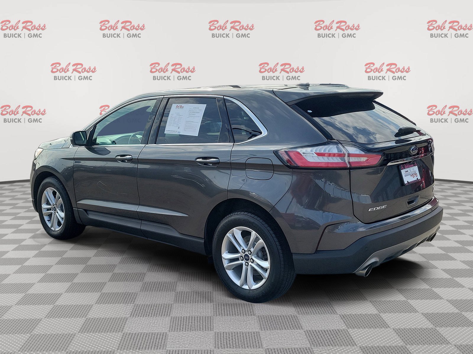Used 2020 Gray Ford SEL image 3