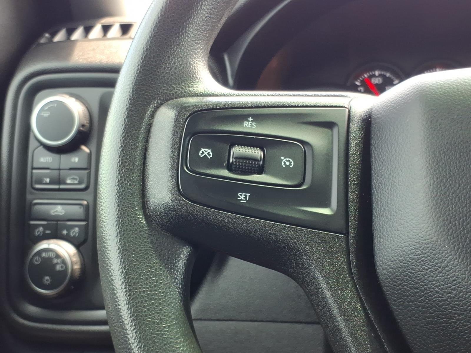 Used 2021 Silver Ice Metallic Chevrolet Custom image 27