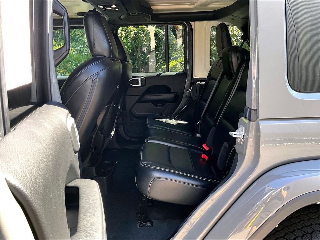 Used 2022 Gray Jeep Unlimited Sahara image 14