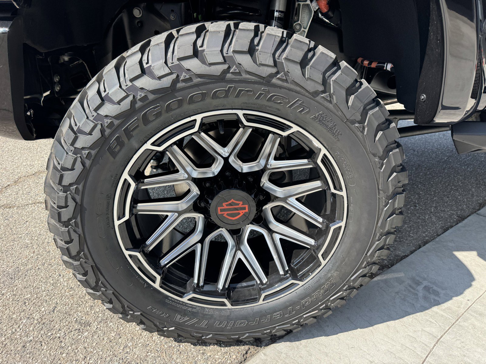 New 2026 Agate Black Metallic Ford F-250® Lariat® image 17