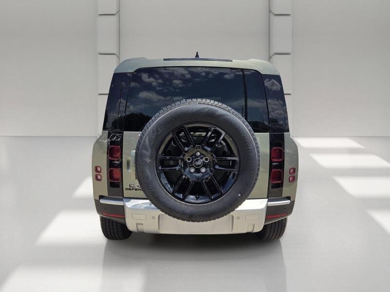Used 2025 GREEN LAND ROVER 110 P300 S image 4