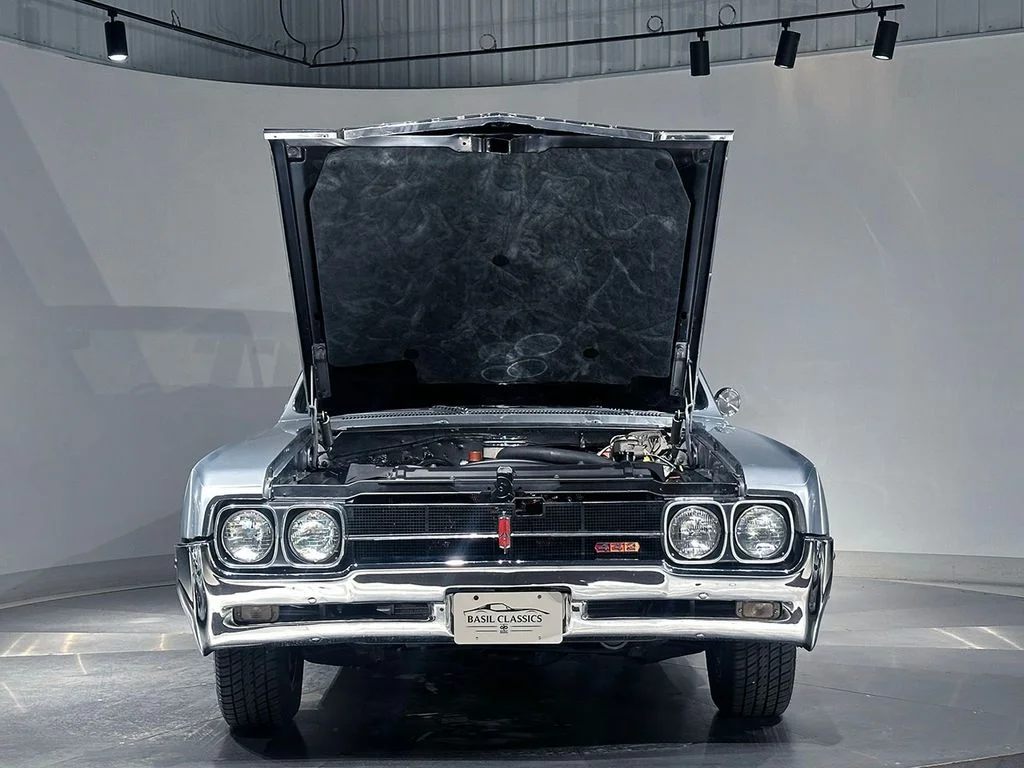 Used 1966 Silver Oldsmobile  image 19