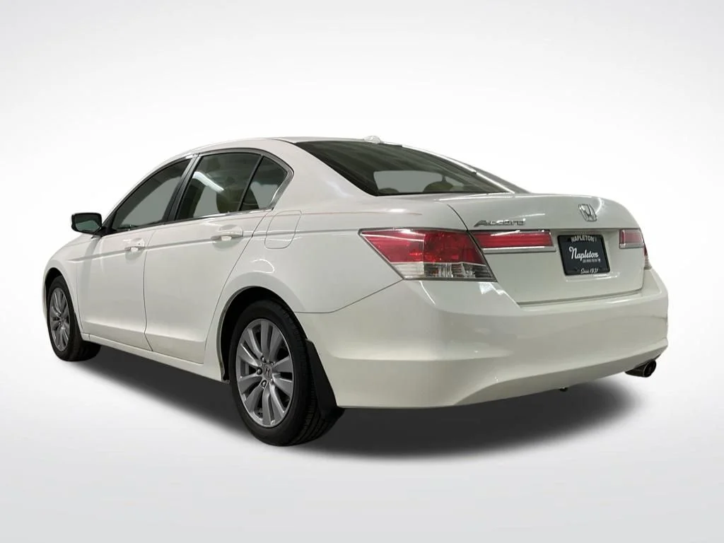 Used 2011 Honda Accord EX-L with VIN 1HGCP2F8XBA007926 for sale in Morton Grove, IL