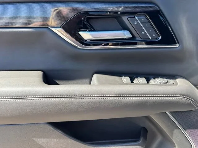 New 2026 Onyx Black GMC Elevation image 12